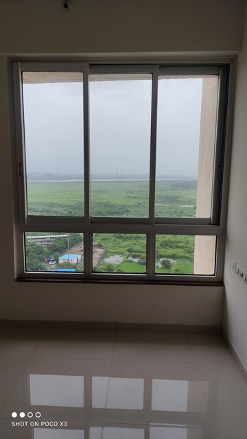 Room in 1 BHK Apartment at Raunak Delight, Owale – for Rent