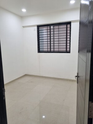 Room in 3 BHK Apartment at Race Course Road – for Sale