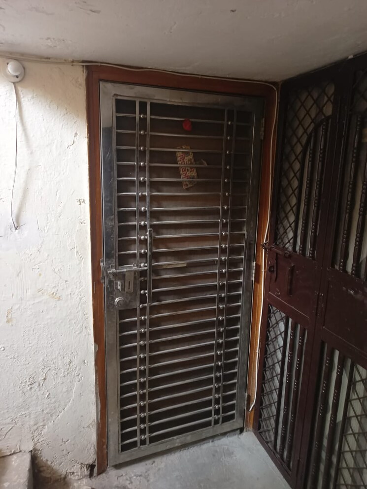 Exterior View, rohini sector 16 2 Bedroom 700 Sq.Ft. Builder Floor In Rohini Sector 16 Delhi 9227084