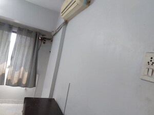 Furnished Amenities in 2 BHK Apartment at K Raheja Vihar, Powai – for Rent