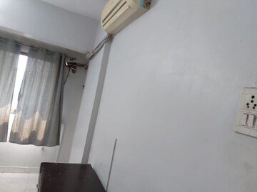 Furnished Amenities in 2 BHK Apartment at K Raheja Vihar, Powai – for Rent