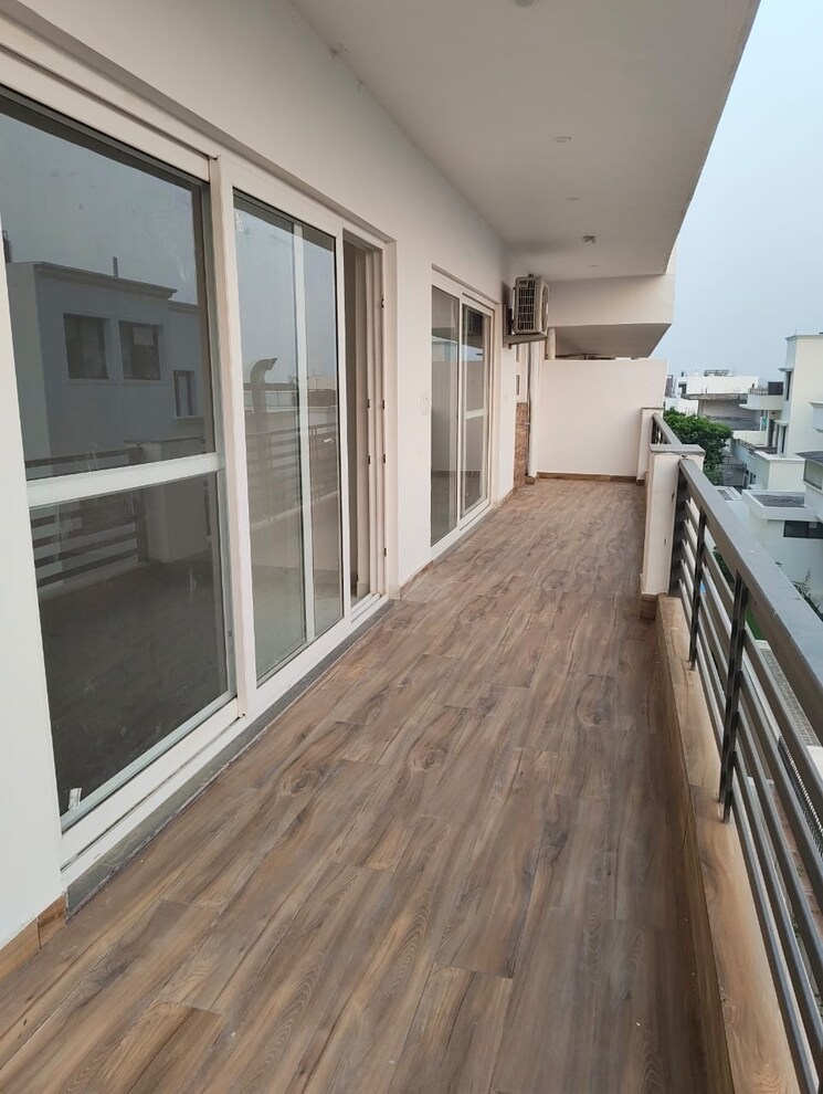 Balcony, panchkula urban estate 4 Bedroom 2800 Sq.Ft. Builder Floor In Panchkula Urban Estate Panchkula 9227005