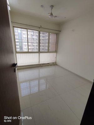 Room in 2 BHK Apartment at Kohinoor Tinsel County, Hinjewadi – for Rent