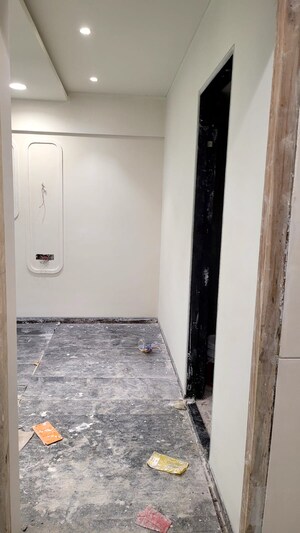 Room in 1 BHK Apartment at Sion – for Sale