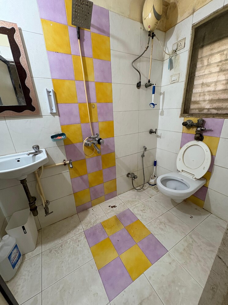 Bathroom, blue-diamond-apartment-malad 1 Bedroom 500 Sq.Ft. Apartment In Malad West Mumbai 9227261