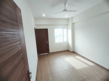 Master Bedroom in 2 BHK Apartment at Sahastradhara Road – for Rent