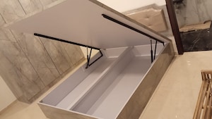 Furnished Amenities in 2 BHK Apartment at Ruparel Ariana, Parel – for Rent