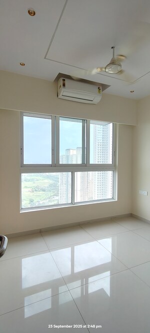 Room in 2 BHK Apartment at The Wadhwa Atmosphere, Mulund West – for Rent