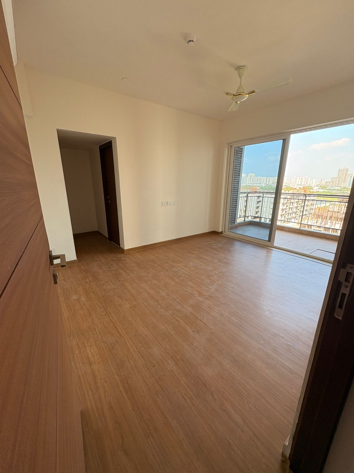 2 BHK + Servant Room Apartment For Rent in Experion The Heart Song