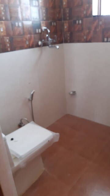 Bathroom in 2 BHK Builder Floor at Ansal Plaza Sector-23, Sector 23 – for Rent