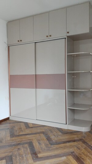 Furnished Amenities in 3 BHK Apartment at ACE Parkway, Sector 150 – for Sale