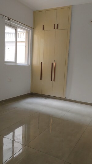 Room in 3 BHK Apartment at ACE Parkway, Sector 150 – for Sale