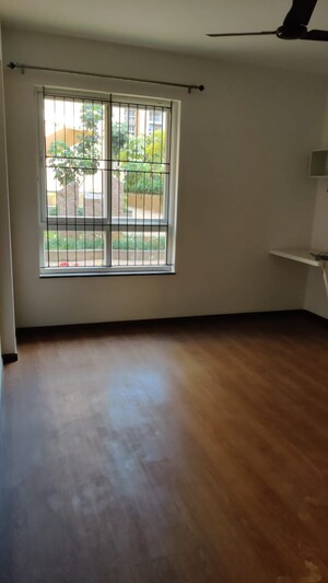 Room in 2.5 BHK Apartment at SNN Raj GreenBay, Electronic City Phase ii – for Sale