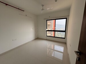 Room in 2 BHK Apartment at Shapoorji Pallonji Sensorium, Hinjewadi – for Rent