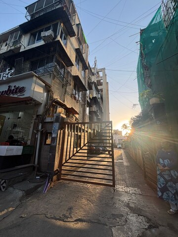 2 BHK Apartment – Exterior View View at Bandra West - for Rent