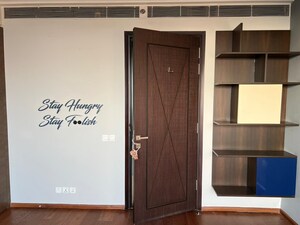 Room in 4 BHK Apartment at Salcon The Verandas, Sector 54 – for Rent