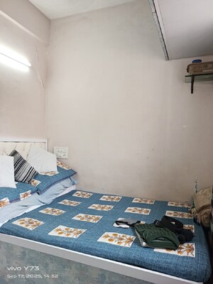 Bedroom in 1 RK Apartment at Bandra West – for Rent