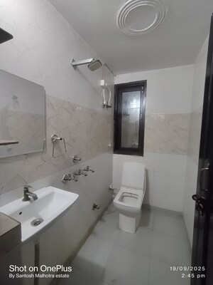 Bathroom in 1 RK Builder Floor at Dwarka Mor – for Rent