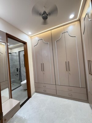 Building Lobby in 5 BHK Villa at Gandhi Path – for Sale