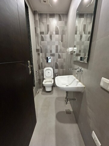 Bathroom in 3 BHK Apartment at Dwarkadhis City, Sector 23 – for Rent