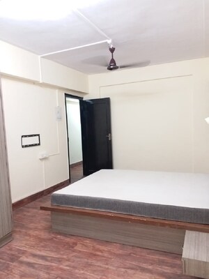 Bedroom in 1 BHK Apartment at Bandra West – for Rent