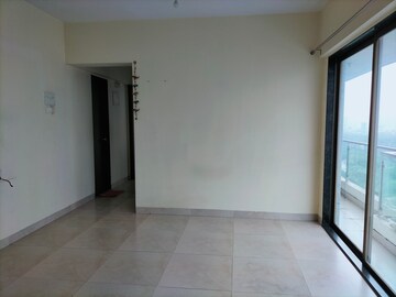 Room in 1 BHK Apartment at Conwood Astoria, Goregaon East – for Rent