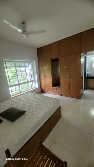 Bedroom in 3 BHK Apartment at Prabhat Apartment, Prabhat Road – for Rent