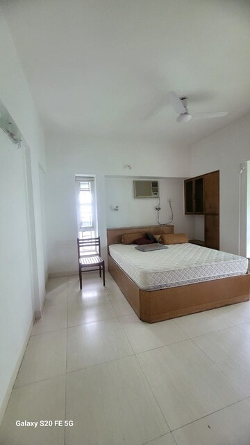 Bedroom in 3 BHK Apartment at Prabhat Apartment, Prabhat Road – for Rent