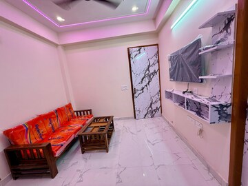 Living Room in 2 BHK Builder Floor at Ardee City, Sector 52 – for Rent