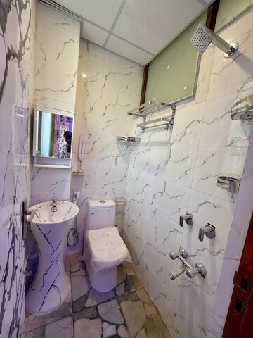 Bathroom in 2 BHK Builder Floor at Ardee City, Sector 52 – for Rent