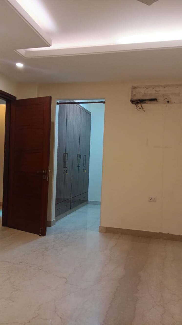 Room, panchsheel enclave 3 Bedroom 265 Sq.Yd. Builder Floor In Panchsheel Enclave Delhi 9227961