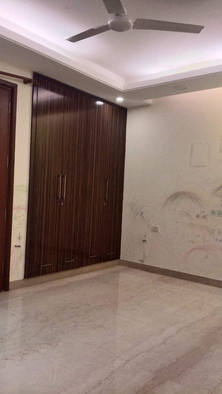 Room, panchsheel enclave 3 Bedroom 265 Sq.Yd. Builder Floor In Panchsheel Enclave Delhi 9227961