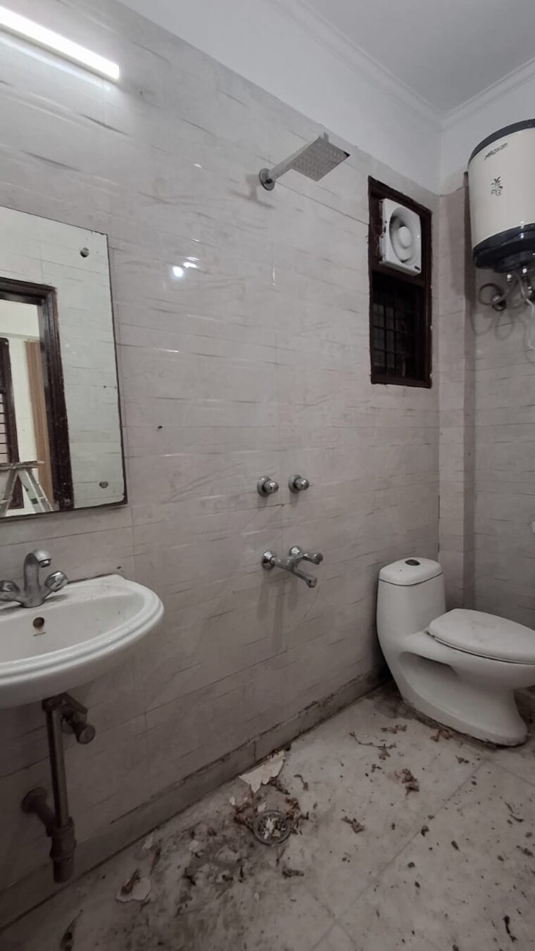 Bathroom, saket 1 Bedroom 450 Sq.Ft. Builder Floor In Saket Delhi 9227978