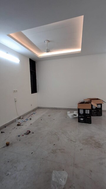 Room in 1 BHK Builder Floor at Saket – for Rent