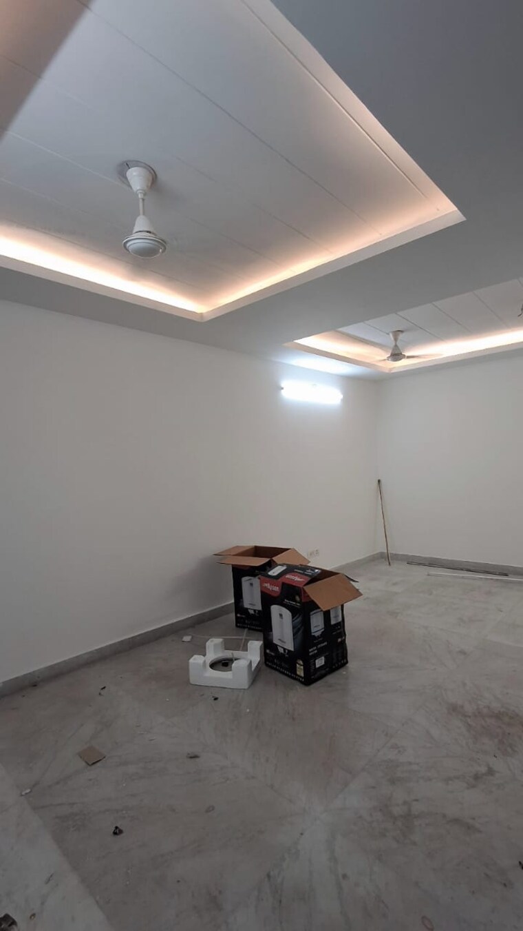  Parking, saket 1 Bedroom 450 Sq.Ft. Builder Floor In Saket Delhi 9227978