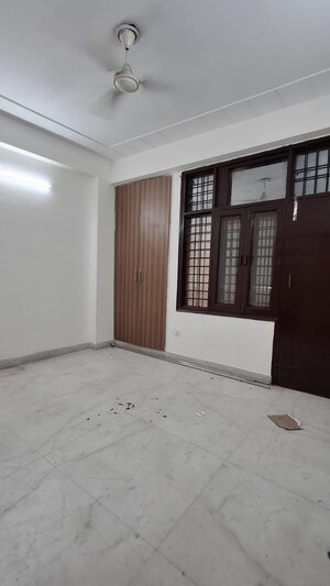 Room in 1 BHK Builder Floor at Saket – for Rent