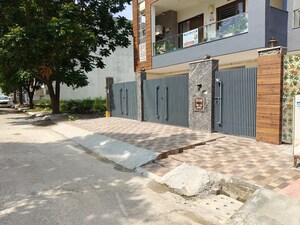 4 BHK Builder Floor For Sale in Parklands, Sector 85