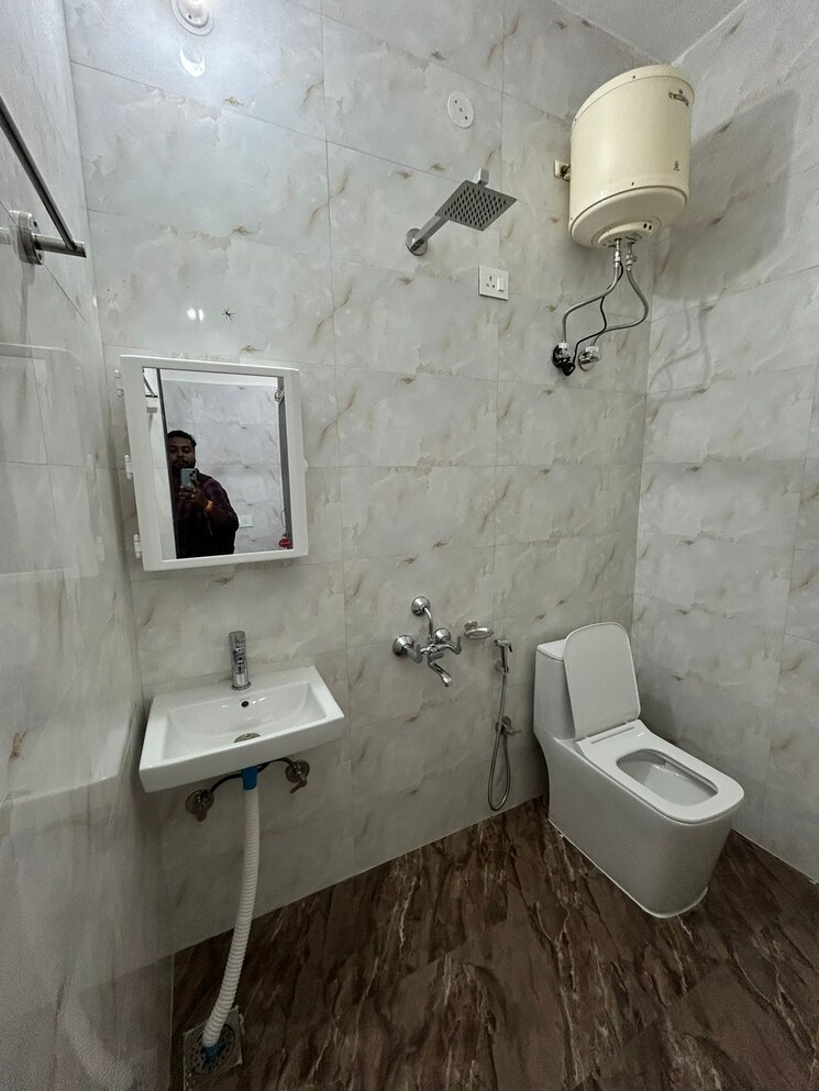Bathroom, palam-vihar-residents-association 1 Bedroom 750 Sq.Ft. Apartment In Palam Vihar Gurgaon 9227971