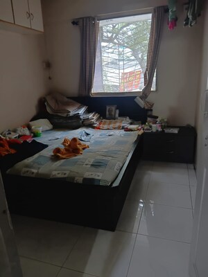 Bedroom in 3 BHK Apartment at Prabhadevi – for Rent