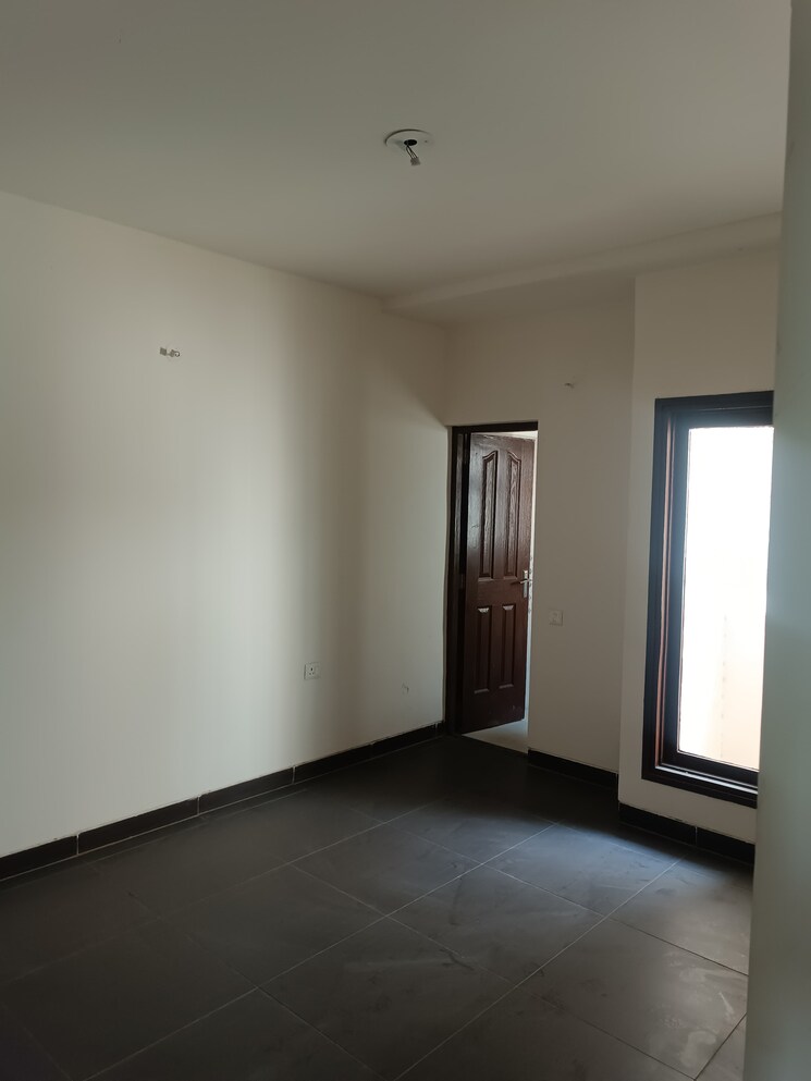 Room, wave-prime-floors 2 Bedroom 926 Sq.Ft. Independent House In Wave City Ghaziabad 9227997
