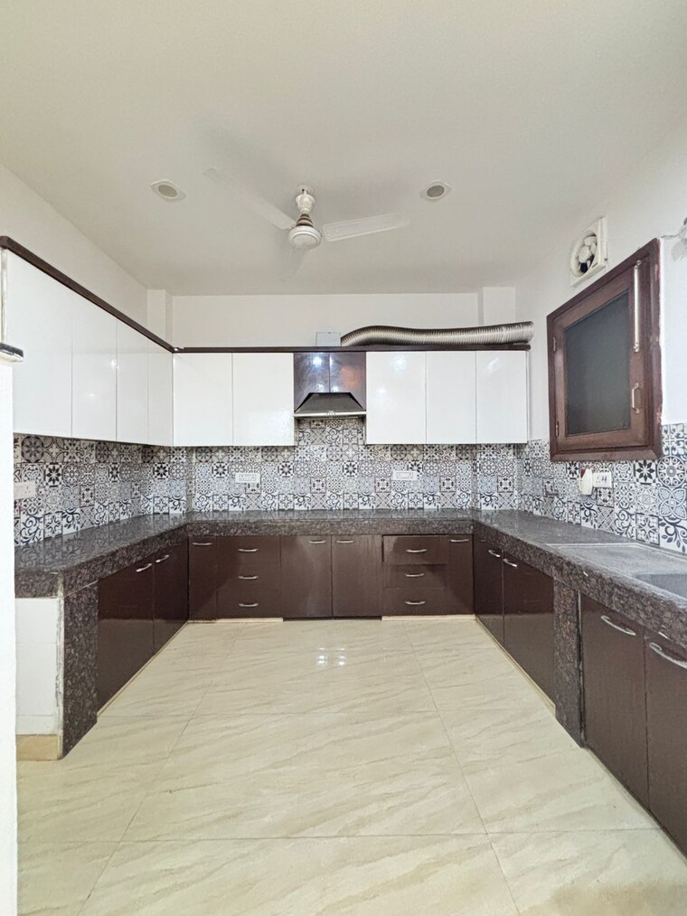 Kitchen, chattarpur 2 Bedroom 800 Sq.Ft. Builder Floor In Chattarpur Delhi 9228037