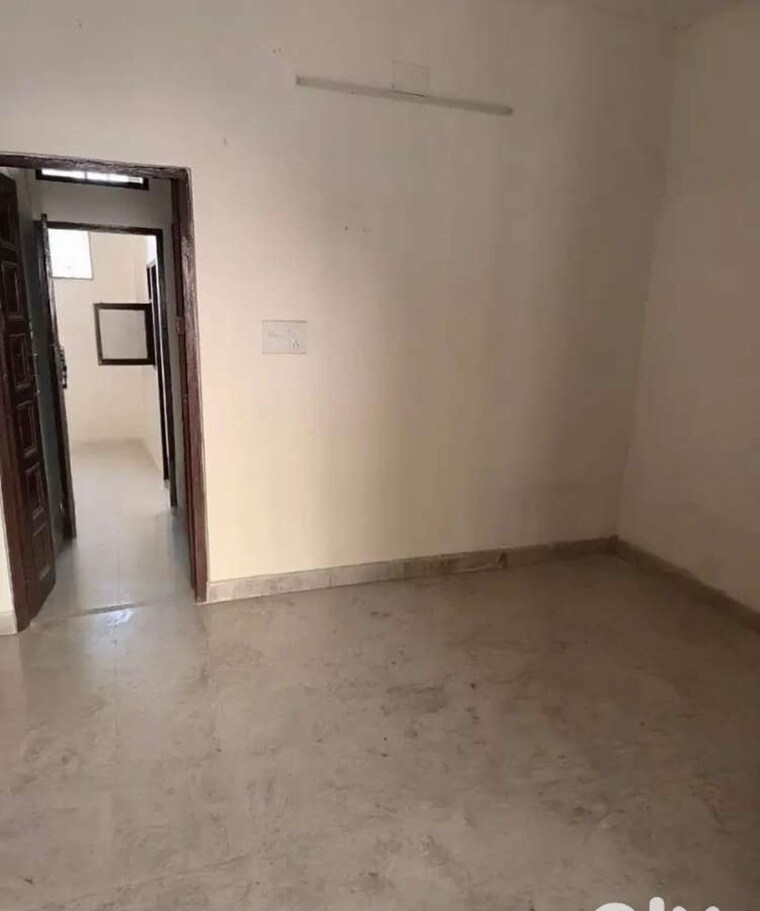 Room, palam vihar 3 Bedroom 66 Sq.Yd. Independent House In Palam Vihar Gurgaon 9228060