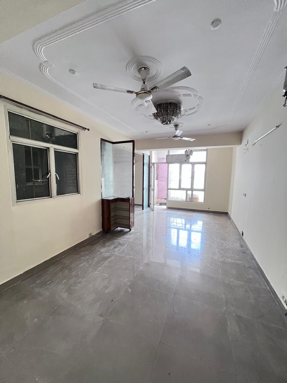3 BHK Apartment For Rent in Samindia Clement City