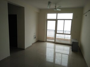 Room in 3 BHK Apartment at Rishita Manhattan, Gomti Nagar – for Rent