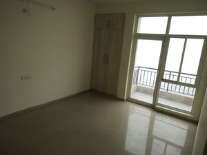 Room in 3 BHK Apartment at Rishita Manhattan, Gomti Nagar – for Rent