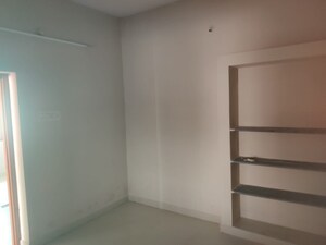 Room in 5 BHK Independent House at Irumbuliyur – for Sale