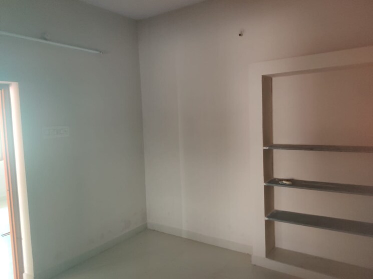 Room, irumbuliyur 5 Bedroom 2500 Sq.Ft. Independent House In Irumbuliyur Chennai 9228126