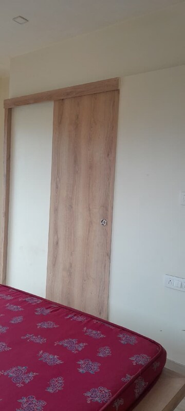 Bedroom in 2 BHK Apartment at Juhu – for Rent