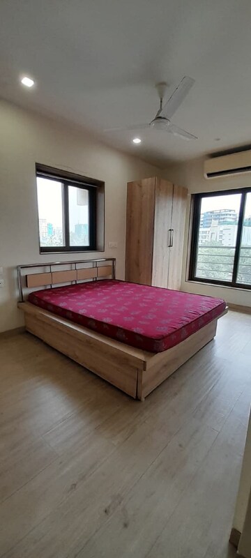 Bedroom in 2 BHK Apartment at Juhu – for Rent