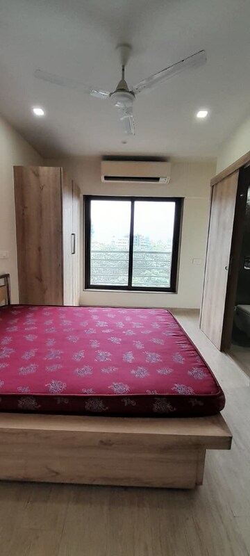 Bedroom in 2 BHK Apartment at Juhu – for Rent